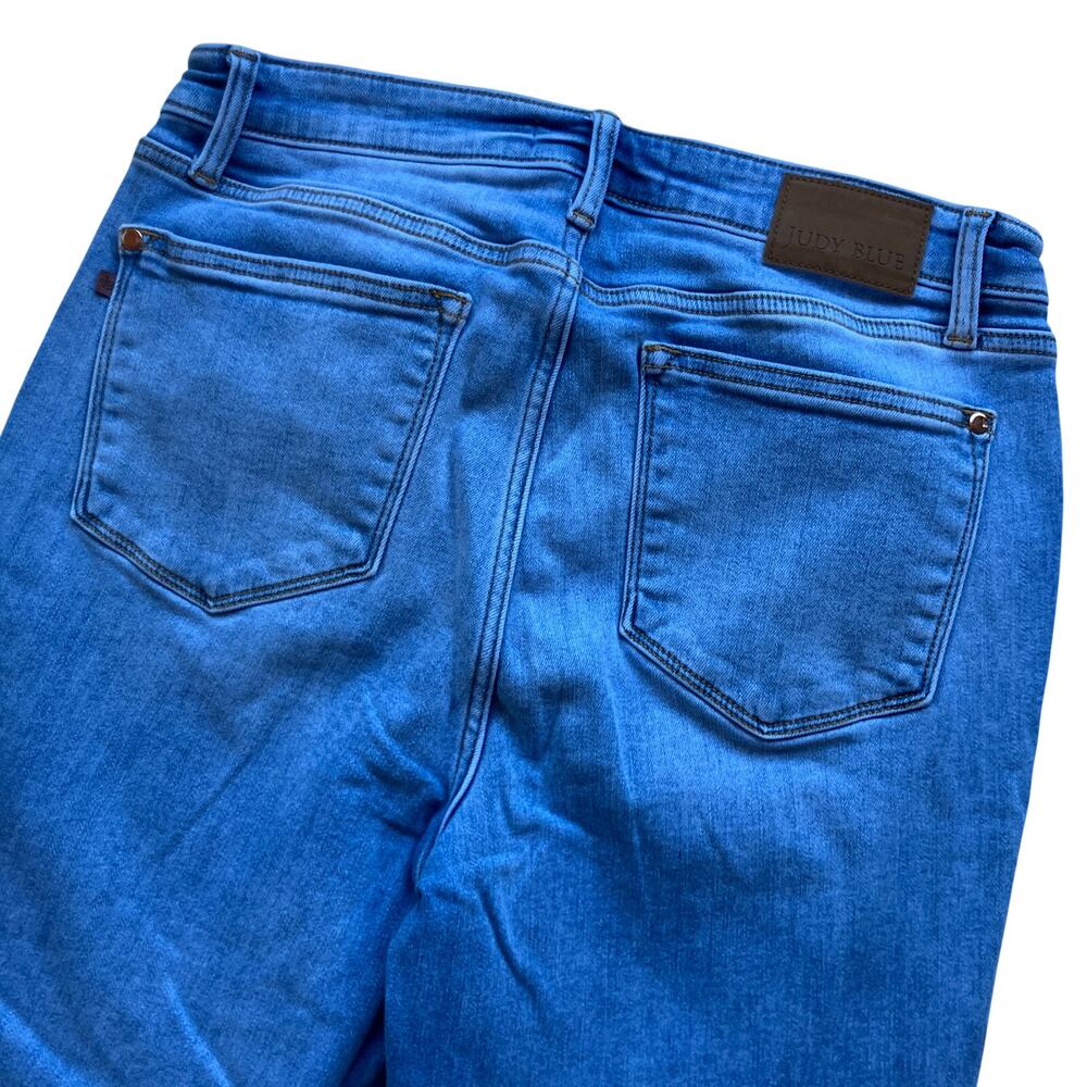 Judy Blue High Rise Straight Fit Jeans Size 13/31 Light Wash Stretch - Picture 4 of 6